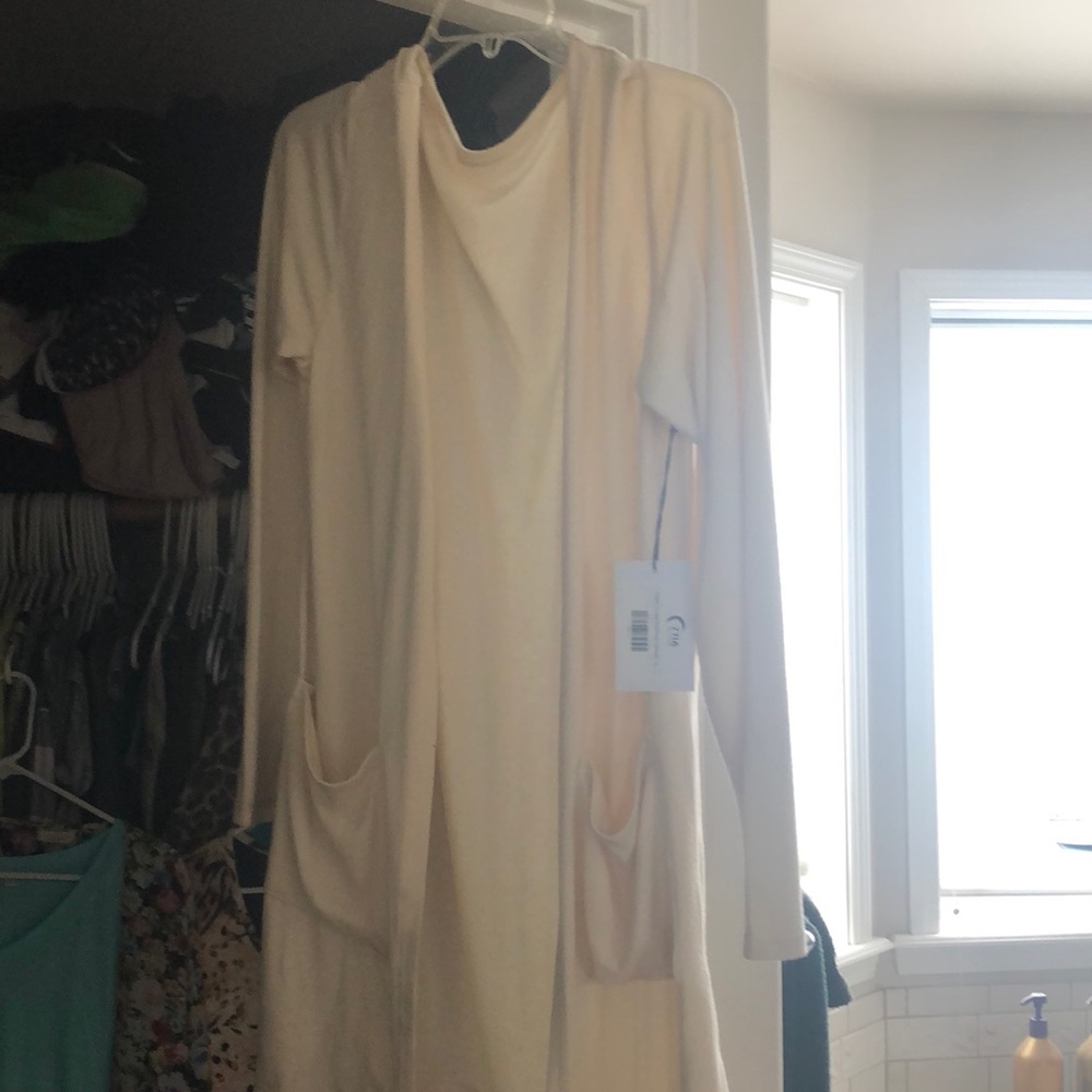 Cream colored Zyia large lounge boyfriend cardigan